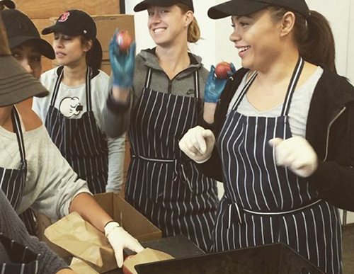 Volunteers at Eat My Lunch