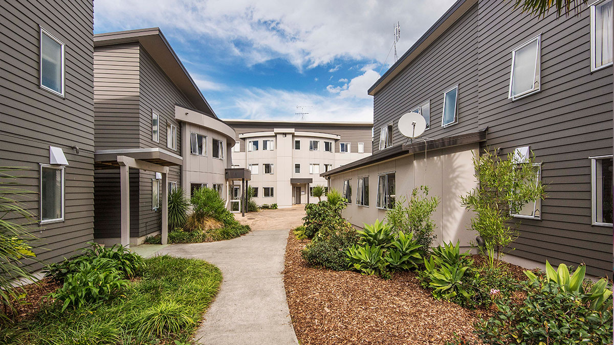 View The Student Village At Menlo Park Apartments Background - Info ...